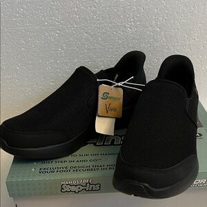 Skechers Men's Black Slip-On Sneakers